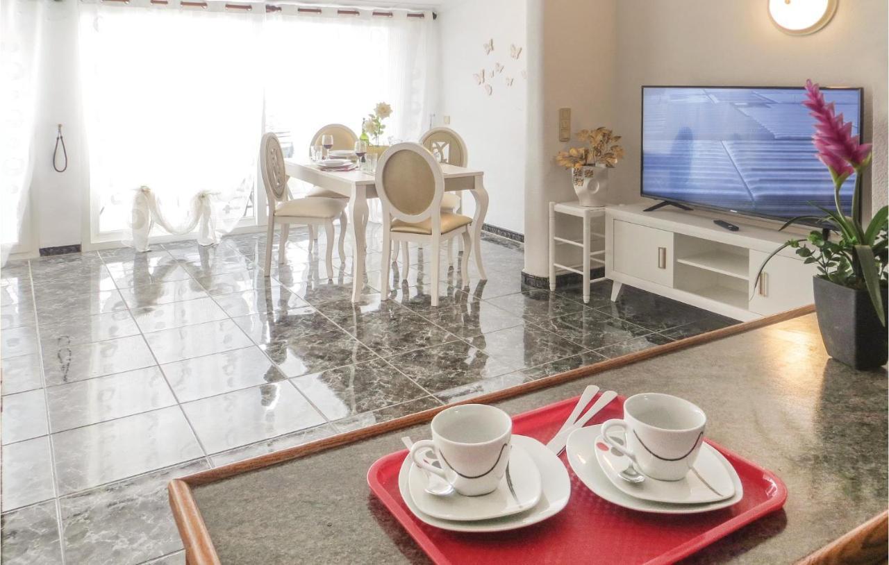2 Bedroom Stunning Apartment In Torrevieja Eksteriør billede