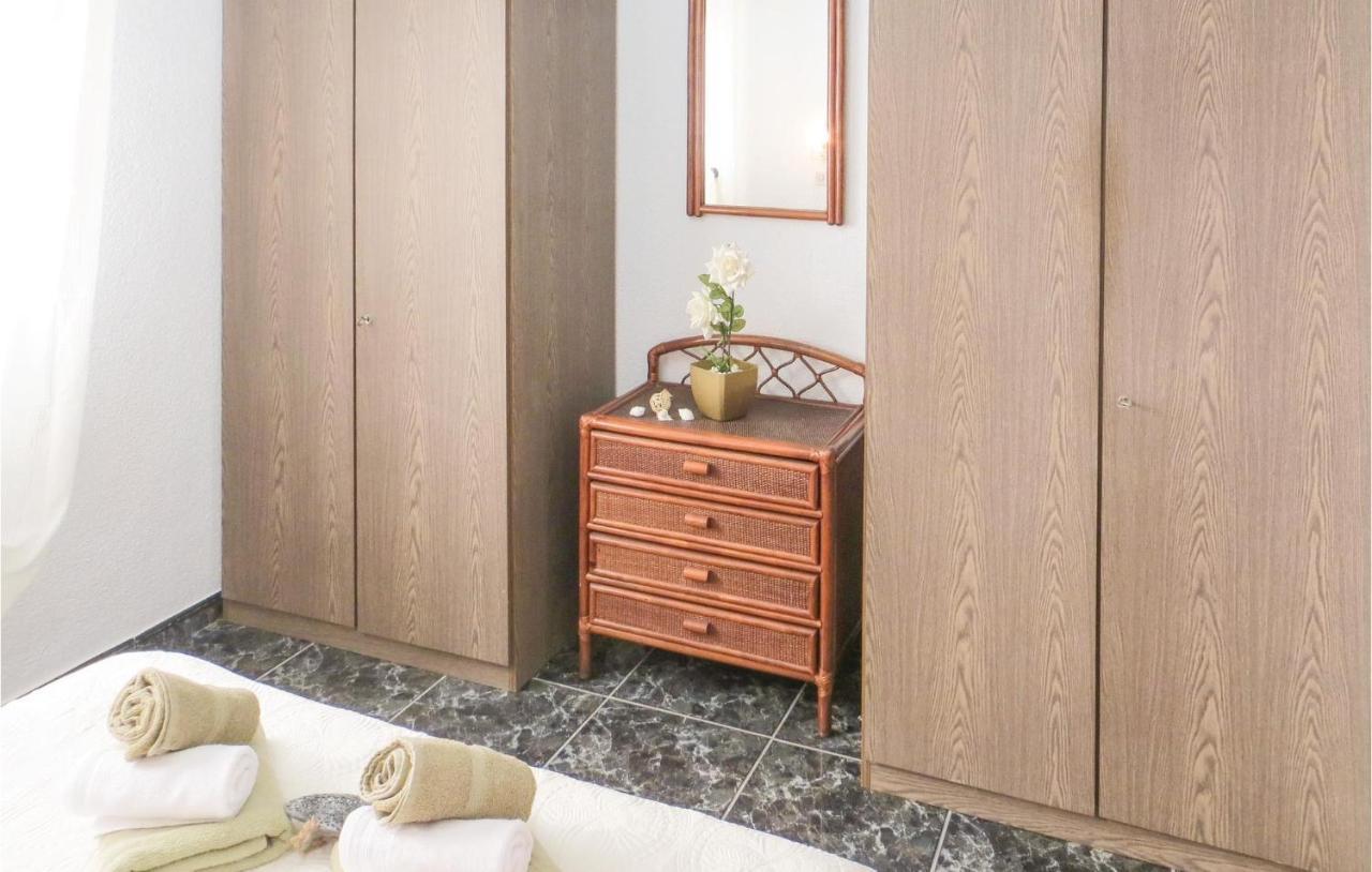 2 Bedroom Stunning Apartment In Torrevieja Eksteriør billede