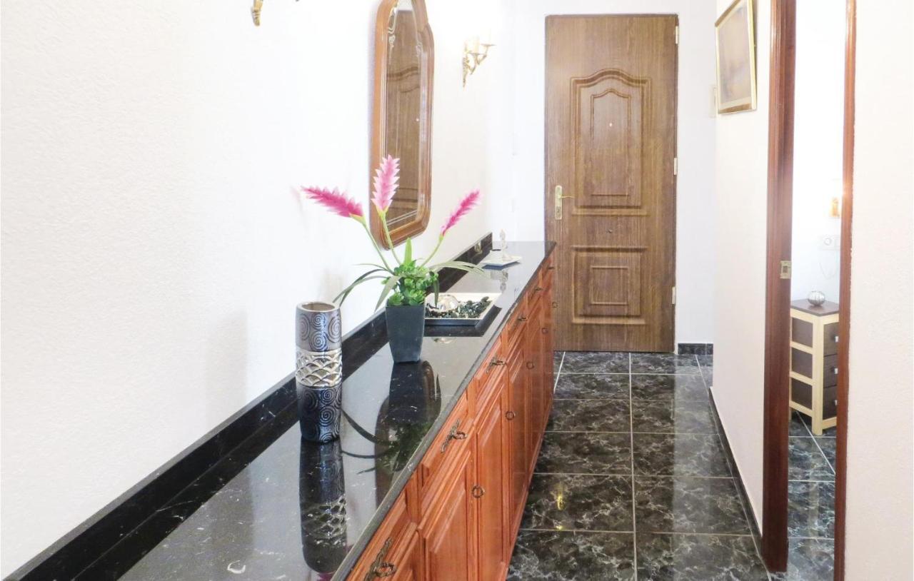 2 Bedroom Stunning Apartment In Torrevieja Eksteriør billede